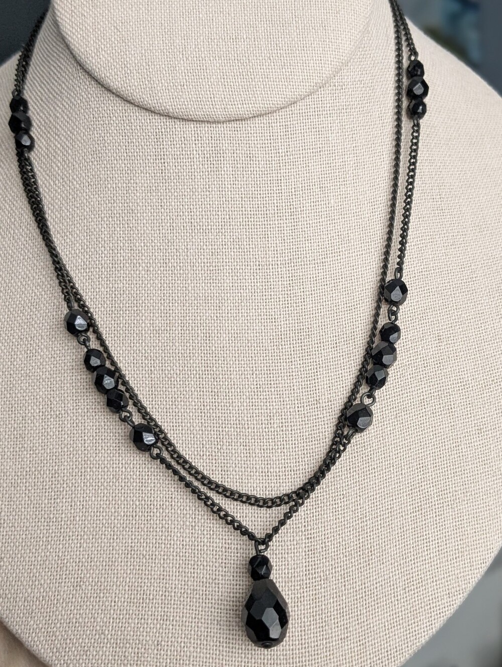 Black Beaded Layered Necklace Gothic Vintage-Inspired Faceted Drop Pendant 16-18